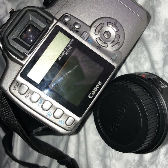 Digital camera / Canon - Picture 3 of 8